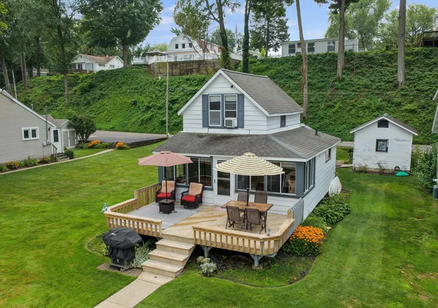 1st image of 8167 Shady Dr, Watervliet, MI 49098 | MLS# 69026043712