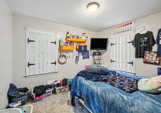 4th image of 900 Sw 40Th St Sw, Wyoming, MI 49509 | MLS# 71026043714