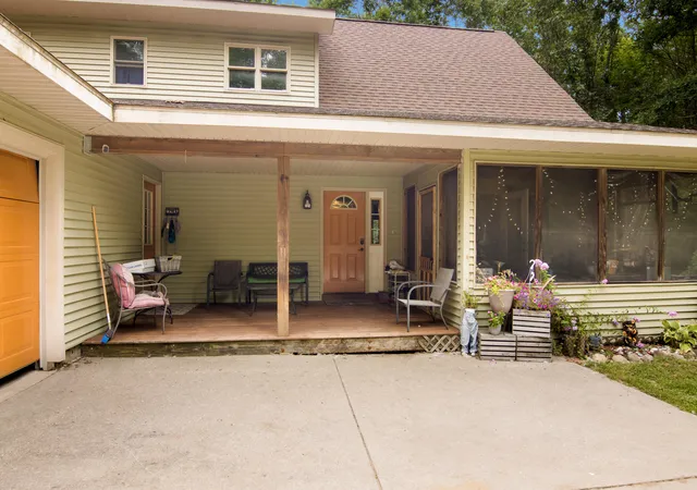 Photo 4 of Single family home for sale at 1846 E Koenig Rd, Free Soil, MI 49411 | MLS# 67026043716 | Listing updated on 2026-09-11