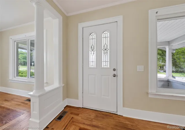 Photo 2 of Single family home for sale at 43 Dwight Ave, Pontiac, MI 48341 | MLS# 20261066357 | Listing updated on 2026-09-06