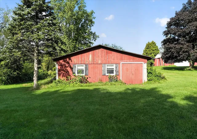 Photo 4 of Single family home for sale at 18541 26 1/2 Mile Rd, Albion, MI 49224 | MLS# 64026043726 | Listing updated on 2026-09-09