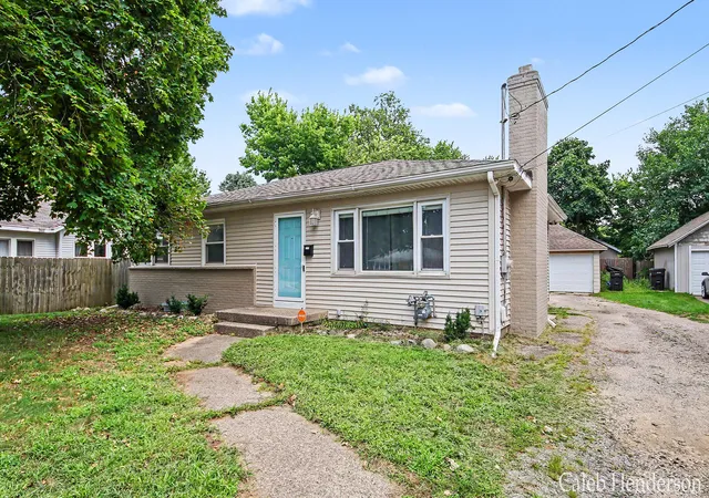 1st image of 2712 Byron Center Ave Sw, Wyoming, MI 49519 | MLS# 65026043725
