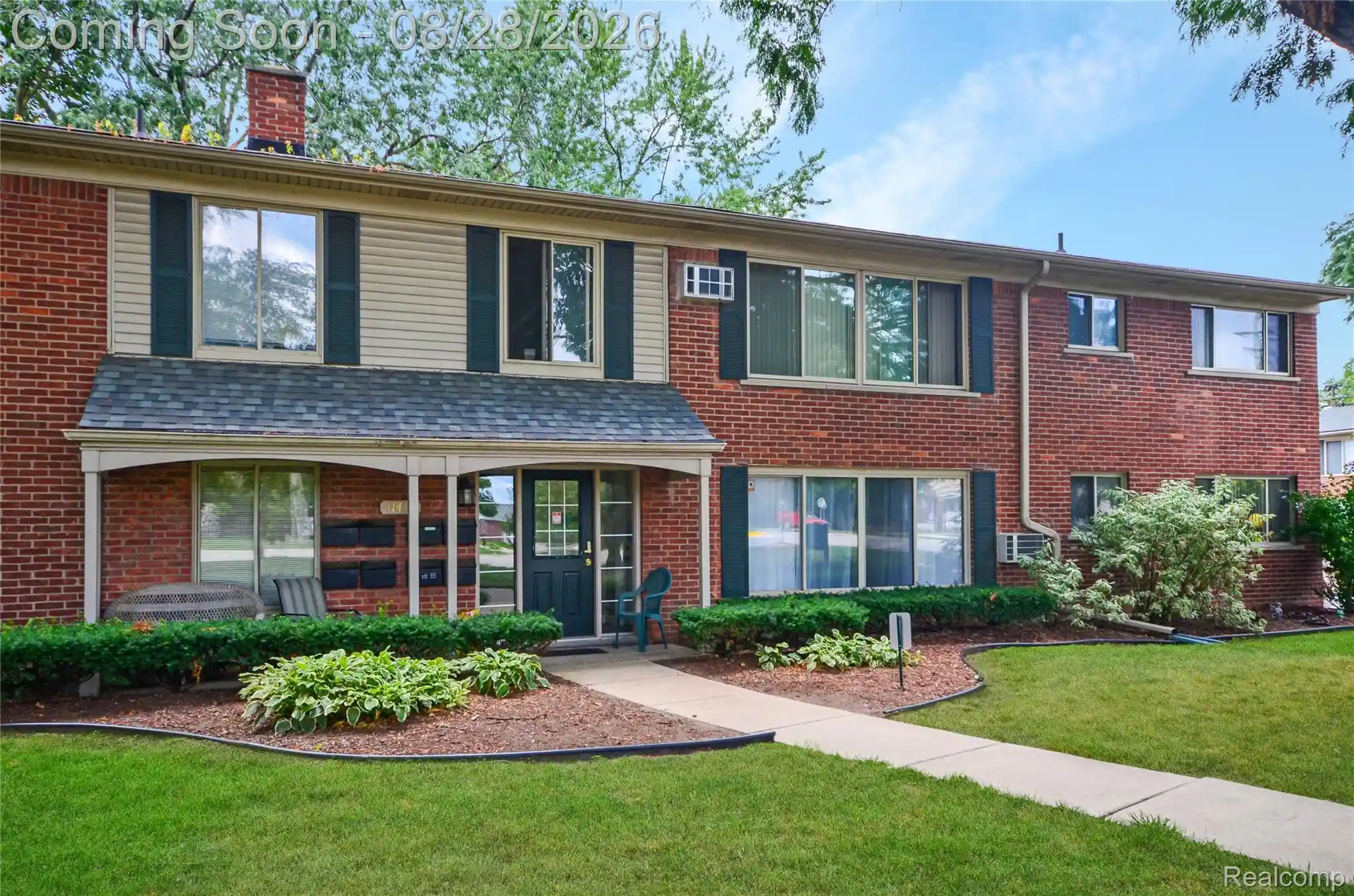 Listing Photo 2 - Condo for sale in 11410 Canal Rd located at 11410 Canal Rd, Sterling Heights, MI 48314 - Unit #205