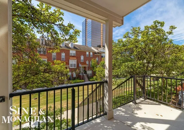 Photo 2 of Condo for sale at 25480 Saint James St, Southfield, MI 48075 | MLS# 58050219114 | Listing updated on 2026-08-21