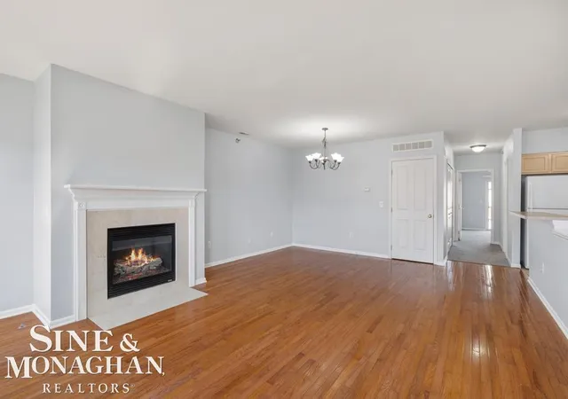 Listing Photo 5 - Condo for sale in building located at 25480 Saint James St, Southfield, MI 48075