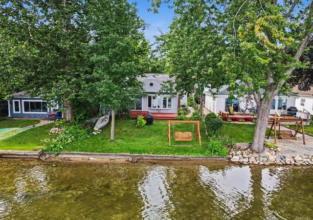 1st image of 4621 S Long Lake Dr, Portage, MI 49002 | MLS# 66026043742