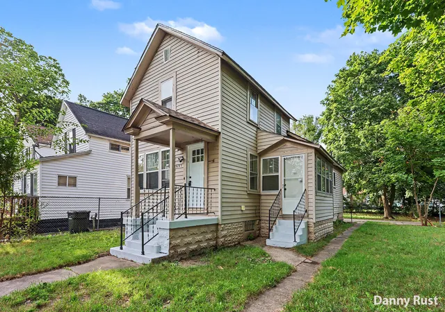 Photo 3 of Single family home for sale at 691 E Isabella Ave, Muskegon, MI 49442 | MLS# 71026043741 | Listing updated on 2026-09-17