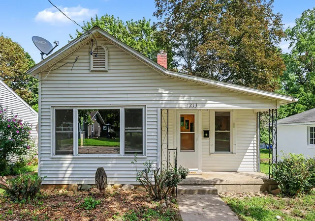 1st image of 1213 Edwards St, Albion, MI 49224 | MLS# 55026043737