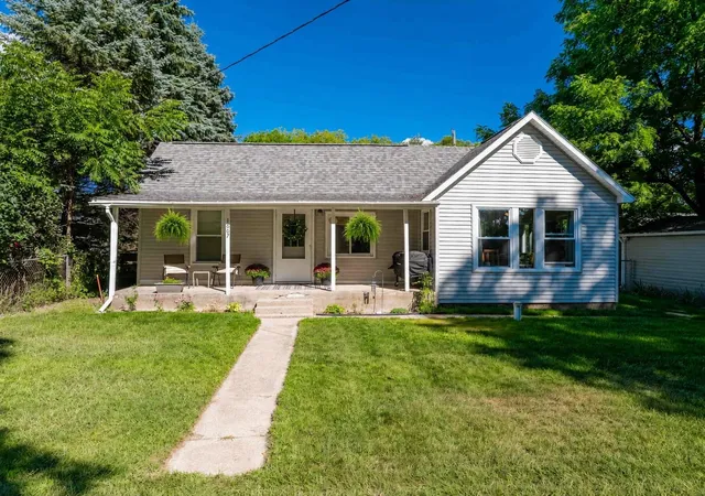 2nd image of 1667 Ewing St, Grawn, MI 49637 | MLS# 78080072542