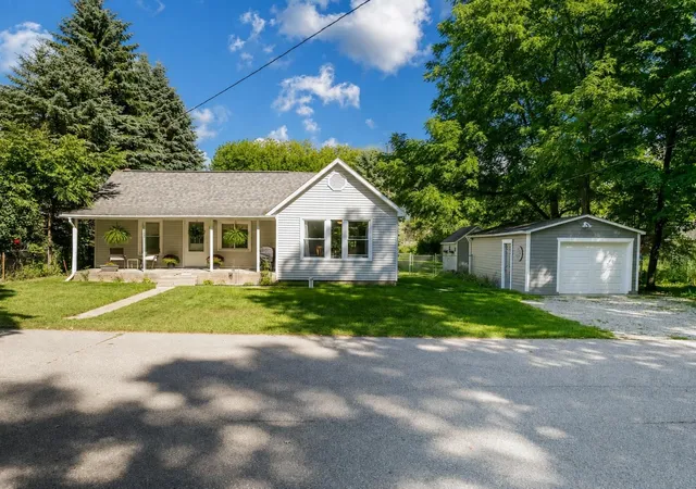 35th image of 1667 Ewing St, Grawn, MI 49637 | MLS# 78080072542