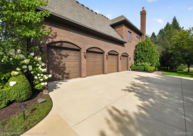 5th image of 47825 Bellagio Dr, Northville, MI 48167 | MLS# 20261066377