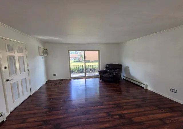 5th image of 1968 Axtell Dr #1, Troy, MI 48084 | MLS# 81026043745