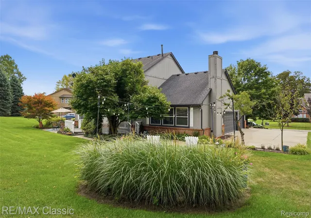 4th image of 2333 Sandlewood Dr, White Lake, MI 48383 | MLS# 20261066383
