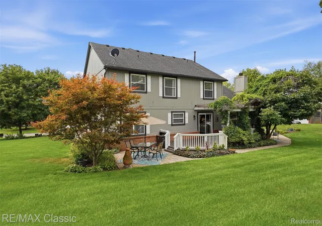 5th image of 2333 Sandlewood Dr, White Lake, MI 48383 | MLS# 20261066383