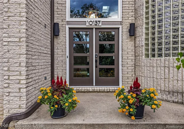 Photo 2 of Single family home for sale at 10137 Devonshire Dr, South Lyon, MI 48178 | MLS# 20261066384 | Listing updated on 2026-09-11