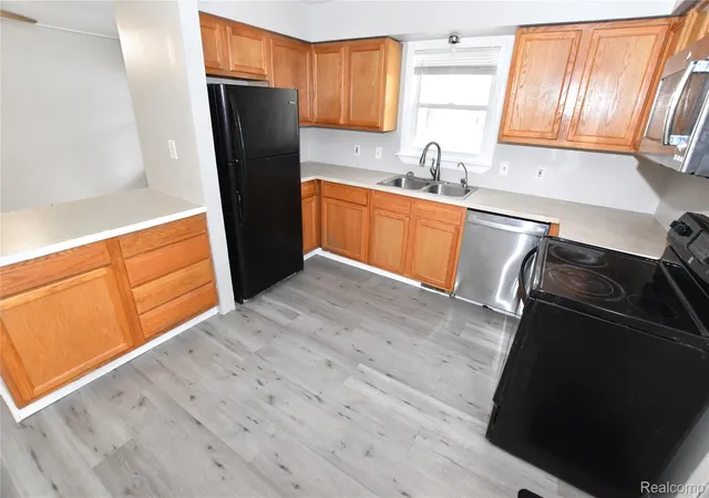 Photo 3 of Single family home for sale at 5825 Branch Rd, Flint, MI 48506 | MLS# 20261066387 | Listing updated on 2026-09-02