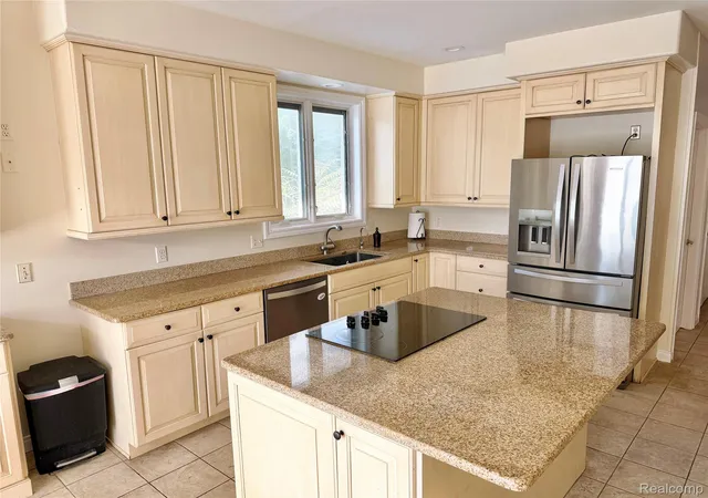 Photo 3 of Single family home for sale at 9360 Oakmont Dr, Clarkston, MI 48348 | MLS# 20261066392 | Listing updated on 2026-08-31