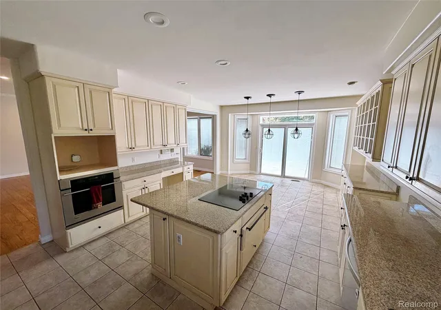 Photo 4 of Single family home for sale at 9360 Oakmont Dr, Clarkston, MI 48348 | MLS# 20261066392 | Listing updated on 2026-08-31