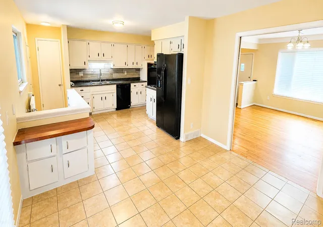 Photo 3 of Single family home for sale at 25055 Pierce St, Southfield, MI 48075 | MLS# 20261066393 | Listing updated on 2026-08-20