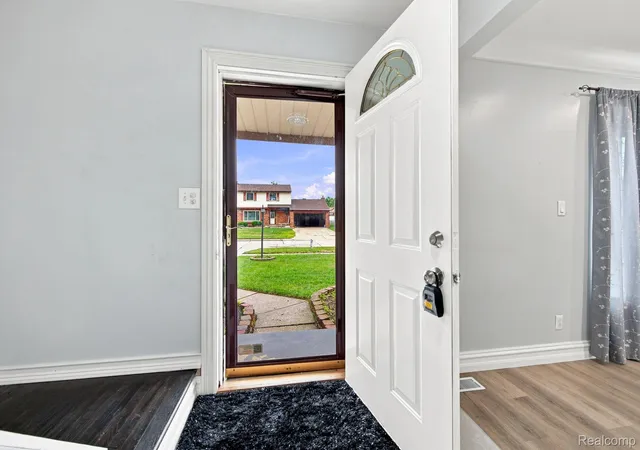 Photo 3 of Single family home for sale at 4728 Stilwell Dr, Warren, MI 48092 | MLS# 20261066402 | Listing updated on 2026-09-12