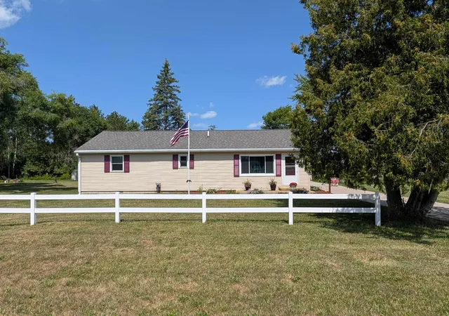 4th image of 124 W Saginaw St, Au Gres, MI 48703 | MLS# 77080072548