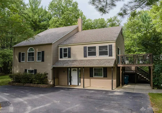 Photo 4 of Single family home for sale at 1741 N Ogemaw Trl, West Branch, MI 48661 | MLS# 77080072552 | Listing updated on 2026-08-25
