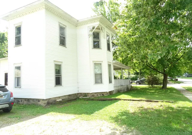 1st image of 124 S Ottawa St, Tecumseh, MI 49286 | MLS# 56050219121