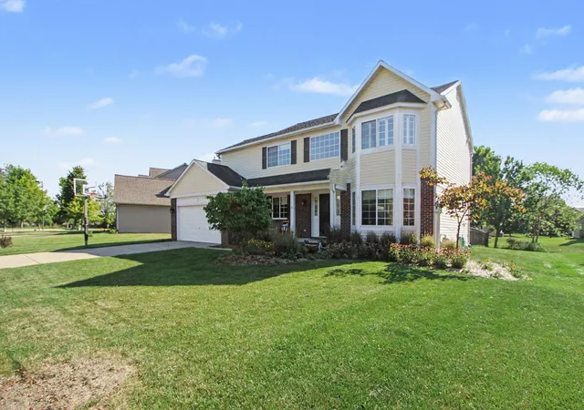 Photo 3 of Single family home for sale at 1452 Carston Ln, Chelsea, MI 48118 | MLS# 81026043771 | Listing updated on 2026-09-17