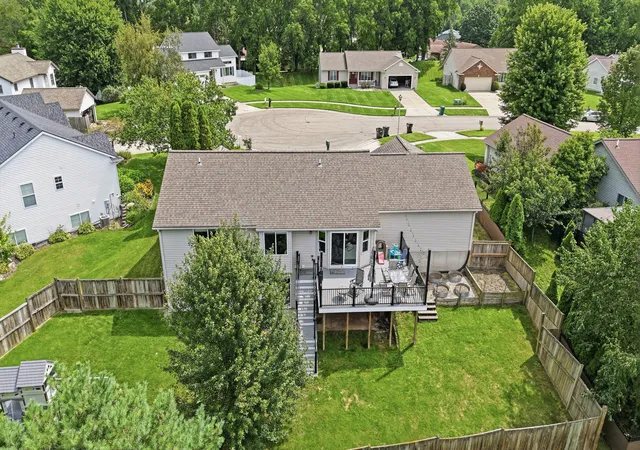 image of 2913 Belle Meadow Dr Sw, Byron Center, MI 49315 | MLS# 65026043765