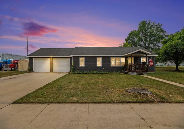 1st image of 321 Wright St, Cadillac, MI 49601 | MLS# 65026043751