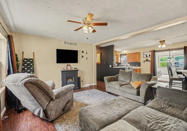Photo 4 of Single family home for sale at 321 Wright St, Cadillac, MI 49601 | MLS# 65026043751 | Listing updated on 2026-09-18