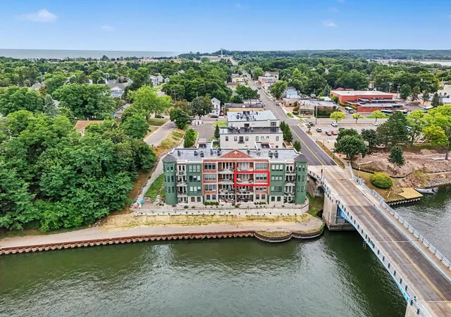 1st image of 80 Washington St #9, Manistee, MI 49660 | MLS# 67026043749