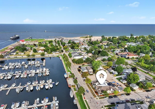 2nd image of 502 W Loomis St #103, Ludington, MI 49431 | MLS# 67026043766