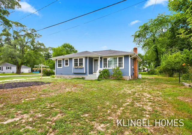 Photo 1 of Single family home for sale at 461 W Hile Rd, Norton Shores, MI 49441 | MLS# 71026043758 | Listing updated on 2026-09-03