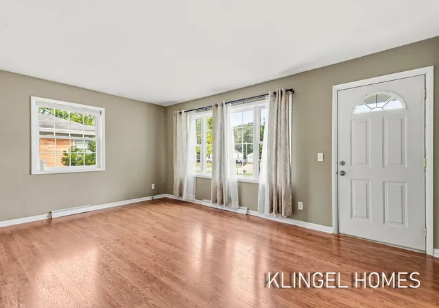 Photo 3 of Single family home for sale at 461 W Hile Rd, Norton Shores, MI 49441 | MLS# 71026043758 | Listing updated on 2026-09-03