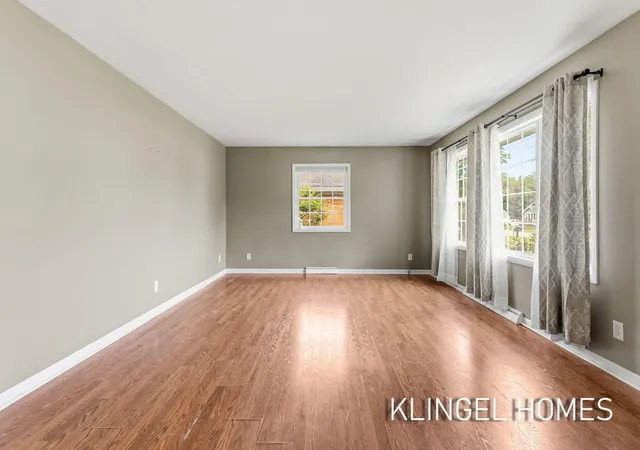 Photo 4 of Single family home for sale at 461 W Hile Rd, Norton Shores, MI 49441 | MLS# 71026043758 | Listing updated on 2026-09-03