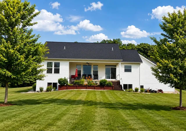 25th image of 11953 124th Ave, Grand Haven, MI 49417 | MLS# 65026043747