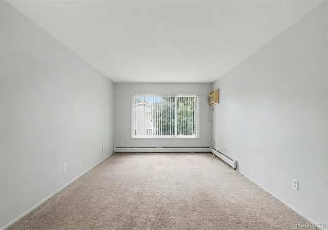Listing Photo 4 - Condo for sale in building located at 26730 Joy Rd, Wayne, MI 48239