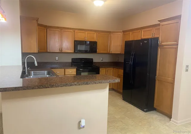 Photo 4 of Condo for sale at 34558 Northrup Dr #8, Chesterfield Township Macomb, MI 48047 | MLS# 20261066411 | Listing updated on 2026-09-12