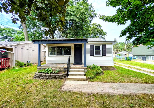 53rd image of 3918 Mapleleaf Rd, Waterford, MI 48328 | MLS# 81026043785