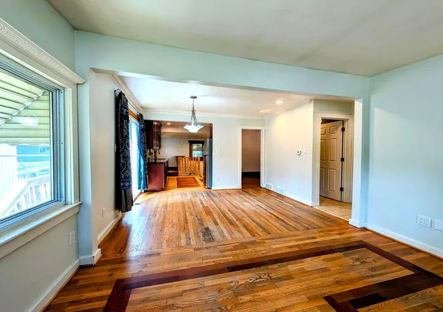 5th image of 3918 Mapleleaf Rd, Waterford, MI 48328 | MLS# 81026043785