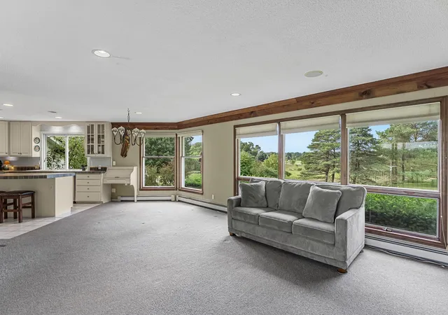 Photo 4 of Single family home for sale at 425 Garfield Rd S, Traverse City, MI 49696 | MLS# 78080072554 | Listing updated on 2026-09-16