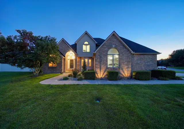 62nd image of 1245 Berkshire Ct, Adrian, MI 49221 | MLS# 81026043786