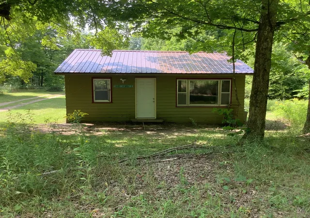 1st image of 9488 S 11 Rd, Cadillac, MI 49601 | MLS# 67026043787