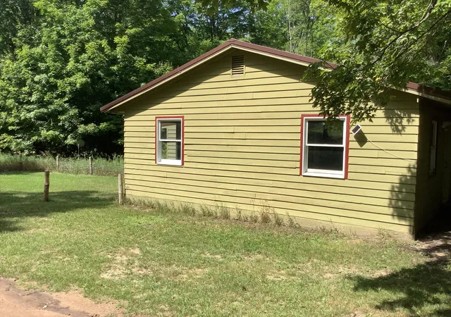 Photo 3 of Single family home for sale at 9488 S 11 Road, Cadillac, MI 49601 | MLS# 67026043787 | Listing updated on 2026-08-26