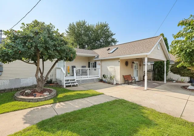 Photo 1 of Single family home for sale at 51770 Easy St, Paw Paw, MI 49079 | MLS# 69026043791 | Listing updated on 2026-09-18