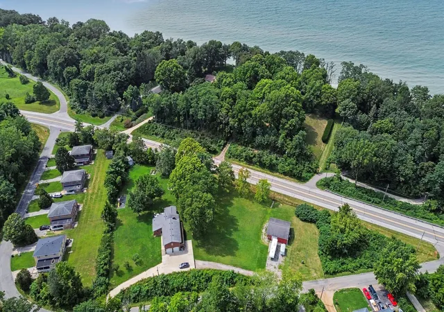 Photo 3 of Single family home for sale at 5036 Anderson Dr, Coloma, MI 49038 | MLS# 69026043797 | Listing updated on 2026-09-17