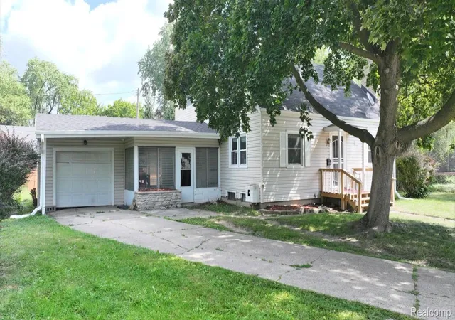 2nd image of 11 Congress Court D, Saginaw, MI 48602 | MLS# 20261066425