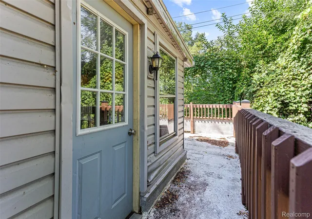 Photo 36 of Single family home for sale at 2550 Loon Lake Rd, Wixom, MI 48393 | MLS# 20261066437 | Listing updated on 2026-08-23
