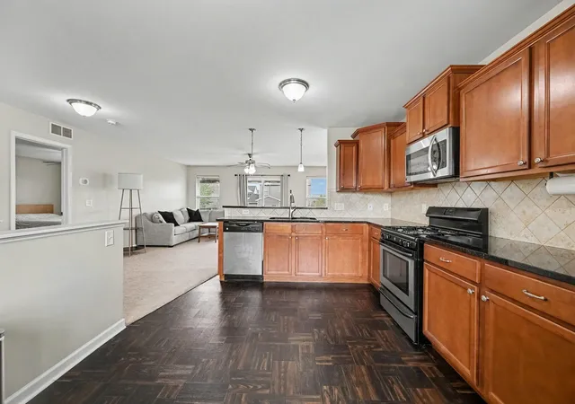 5th image of 9217 Country View Dr, Ypsilanti, MI 48197 | MLS# 81026043800